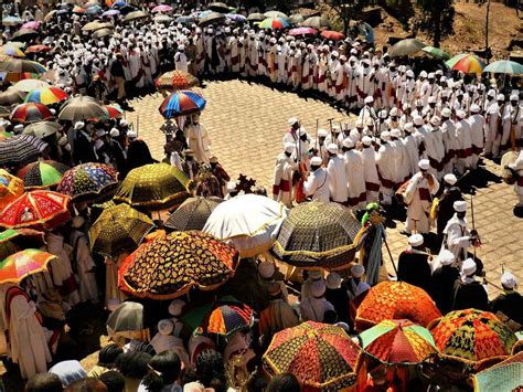 Il Festival di Timkat: Un Viaggio Spirituale e un Tuffo nell'Identità Etiopica